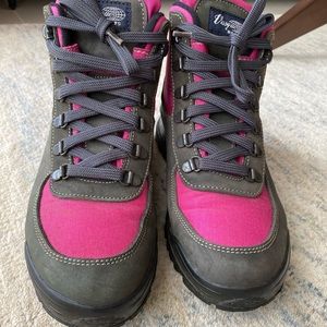 Vasque Skywalk boots pink and gray